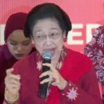 Megawati nyanyi