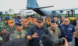 Bandara Tutup dan Jalan Terputus, Bobby Nasution Nekat Terobos Tapteng Naik Hercules bcbf gubernur sumut bobby nasution tengah