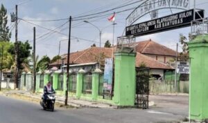Polemik Desa Kalapa Gading Kulon: Kades Dinilai Abaikan SK Bupati Banyumas Terkait Pemecatan Perangkat d d ba accad