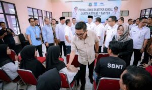 Bansos Banten Ditargetkan Naik 5 Kali Lipat pada 2027, Andra Soni: Mohon Doanya fec a c ffebe