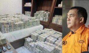 Klarifikasi KPK Soal Kasus Imigrasi: Foto Valas yang Viral di Medsos Bukan Milik Silmy Karim Foto tumpukan uang yang beredar di media sosial Repro