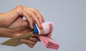 Lima Strategi Cerdas Kelola THR agar Tak Sekadar “Numpang Lewat” thr