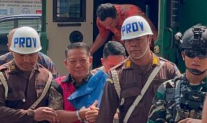 Febrie Gugat Penyitaan Aset, Pengamat Bongkar Potensi Celah yang Bisa Bikin Gugatan Ditolak febrie rompi pink ist