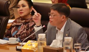Komisi IV DPR Dorong KKP Fasilitasi VMS untuk Nelayan Kecil demi Tingkatkan PNBP WhatsApp Image at bacfc ()