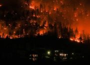 Kebakaran Hutan Kanada Makin Tak Terkendali, 35 Ribu Orang Dievakuasi
