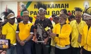 Kader Golkar Papua Barat Daya Tantang Keputusan Bahlil di Mahkamah Partai
