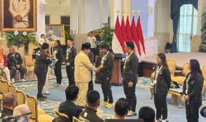 Presiden Prabowo Berikan Apresiasi Simbolik kepada Delapan Atlet Peraih Medali SEA Games IMG WA