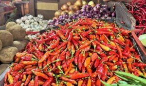 Cabai merah di pasar tradusional Cabai merah di pasar tradusional