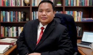 Dr Handi Risza perpustakaan