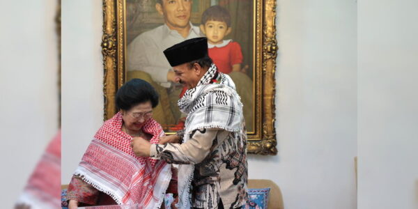 Duta Besar Palestina untuk Indonesia Abdalfatah A K Alsattari dan Presiden Ke RI yang juga Ketua Umum PDIP Megawati Soekarnoputri :doc PDIP