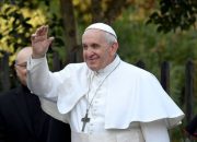 Tiba-tiba Utusan Putin Menghadap Paus Fransiskus, Mau Apa?