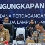Gubernur Lampung Rahmat Mirzani Djausal dan Kapolda Lampung Irjen Helfi Assegaf