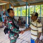 Wujud Keharmonisan, Satgas Yonif 143/TWEJ Hadiri Musyawarah Kampung Di Pedalaman Papua
