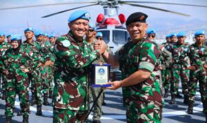 KRI Diponegoro-365 Terima Kunjungan Kerja Tim Pusinfomar TNI