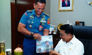 Perwakilan TNI Bersilaturahmi Di Kediaman Jenderal TNI (Purn) Moeldoko