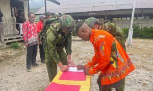 Koops TNI Papua Berhasil Rangkul Eks OPM: Akhiri Separatisme demi Kedamaian Distrik Sinak IMG WA