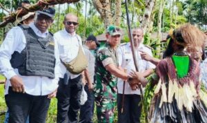 Konflik Berkepanjangan Berakhir, Dandim Mimika Turun Langsung Kawal Perdamaian IMG WA
