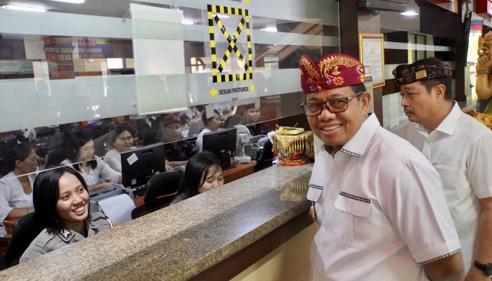 Sidak Bapenda, Pj Gubernur Bali: “Perlu Inovasi dan Digitalisasi untuk Tingkatkan Pendapatan Daerah”