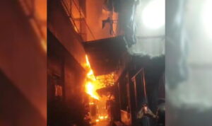 Kebakaran di kawasan padat penduduk di Jl Krendang Barat Gg No RT :RW Kel Krendang Tambora Jakarta Barat pada Kamis malam Mei (Foto Dok Istimewa) Kebakaran di kawasan padat penduduk di Jl Krendang Barat Gg No RT :RW Kel Krendang Tambora Jakarta Barat pada Kamis malam Mei (Foto Dok Istimewa)