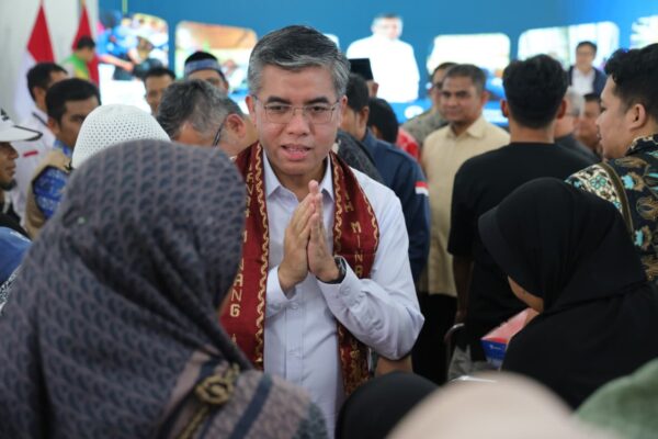 Kemnaker Salurkan Bantuan Rp Miliar untuk Pemulihan Ekonomi Sumbar