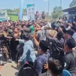 Keributan terjadi tak jauh dari arena Sidang Muktamar ke Nahdlatul Ulama NU