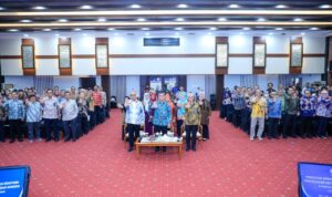 Menaker Yassierli Perkuat Benteng Integritas: Digitalisasi Jadi Kunci Cegah Korupsi di Kemnaker Menaker Perkuat Pencegahan Gratifikasi dan Korupsi di Kemnaker