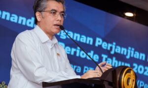 Menaker Yassierli: Perusahaan Wajib Berdayakan Pekerja agar Karier Terus Berkembang Menaker Perusahaan Perlu Bantu Pekerja agar Kariernya Terus Berkembang