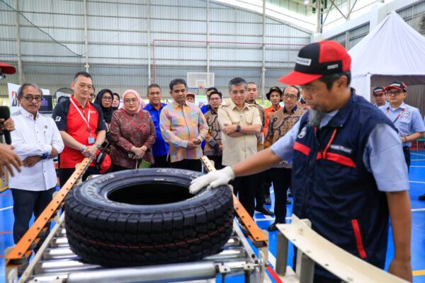 Menaker Serikat Pekerja Bukan Lawan Perusahaan tapi Penjaga Hak Pekerja