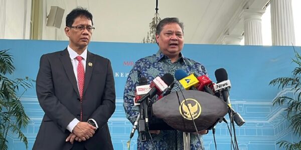 Menkeu Purbaya Yudhi Sadewa dan Menko Bidang Perekonomian Airlangga Hartarto