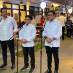 Menko Pemberdayaan Masyarakat Muhaimin Iskandar (Tengah) usai Rapat Tingkat Menteri (RTM) di MBloc Space Jakarta Senin Mei
