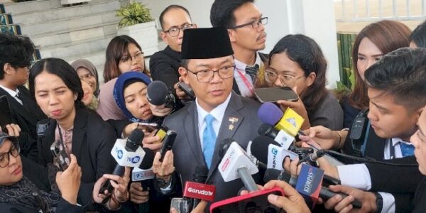 Menlu Sugiono