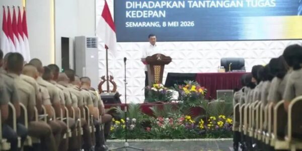Menteri Koordinator Bidang Politik dan Keamanan Republik Indonesia Jenderal TNI (Purn ) Djamari Chaniago Djamari Chaniago di kampus Akademi Kepolisian (Akpol) Semarang (Foto Istimewa)