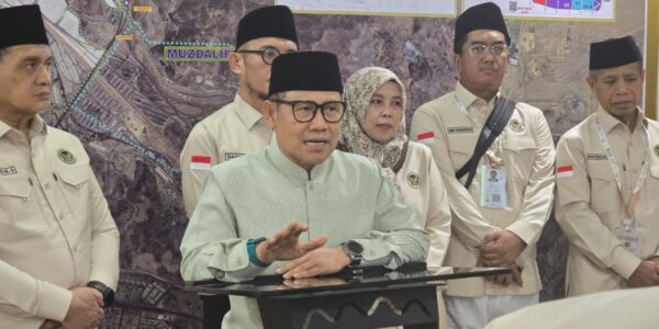 Menteri Koordinator Pemberdayaan Masyarakat yang juga tergabung dalam misi Amirul Hajj Muhaimin Iskandar usai memimpin rapat koordinasi di Makkah Arab Saudi (Foto Kemenhaj)