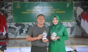 Peringati HUT Persit Ke-77, Persit KCK Koorcab Korem 174 Gelar Donor Darah
