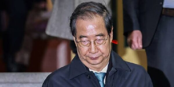 Pengadilan tinggi Korea Selatan memangkas hukuman penjara mantan Perdana Menteri Han Duck soo dari tahun
