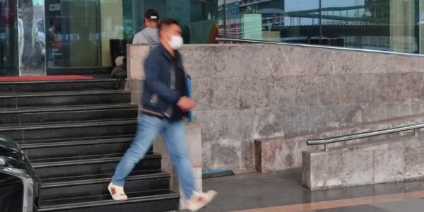 Pengusaha Muhammad Suryo Usai Diperiksa KPK di Gedung ACLC C Selasa Juli
