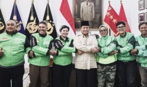 Presiden Prabowo Subianto bersama pengemudi Ojol (Foto istimewa)
