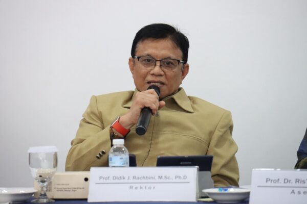 Prof Didik J Rachbini candid