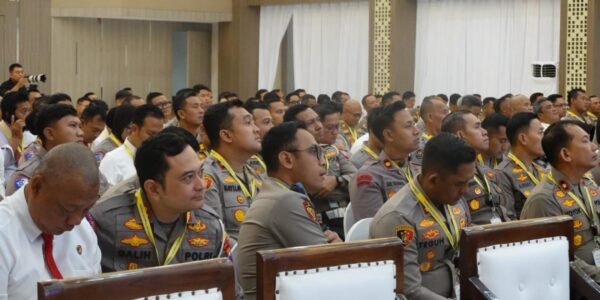 Ratusan personel Polri se Jawa Timur diberikan pelatihan oleh KPK (Foto Humas KPK)