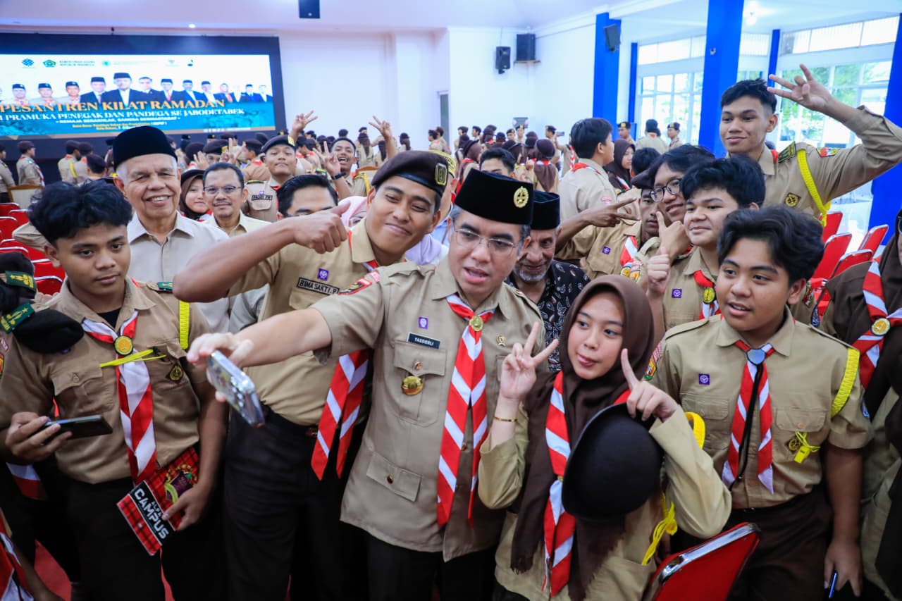 Sanlat yang Beda Menaker Bekali Pramuka agar Siap Kerja di Era AI