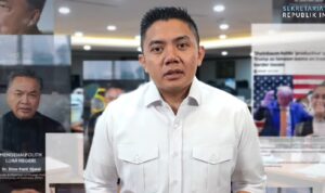 Seskab Teddy Indra Wijaya (Foto YouTube Sekretariat Kabinet)