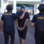 Tersangka berinisial AA diamankan polisi (Foto Humas Polda Metro Jaya)