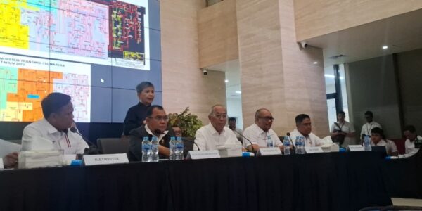 Wakabareskrim Polri Irjen Nunung Syaifuddin (kedua dari kiri) saat konferensi pers di Bareskrim Mabes Polri Jakarta Selatan pada Senin Mei