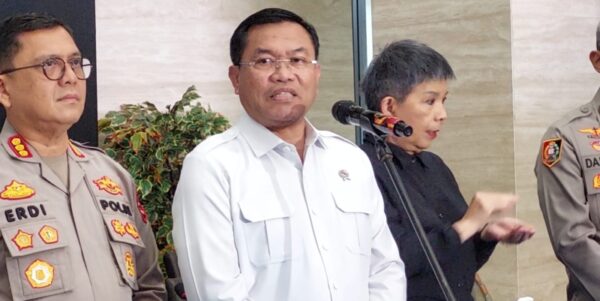 Wakil Kepala Badan Gizi Nasional (BGN) Bidang Operasional Pemenuhan Gizi Sony Sonjaya menyambangi Bareskrim Polri Senin Mei