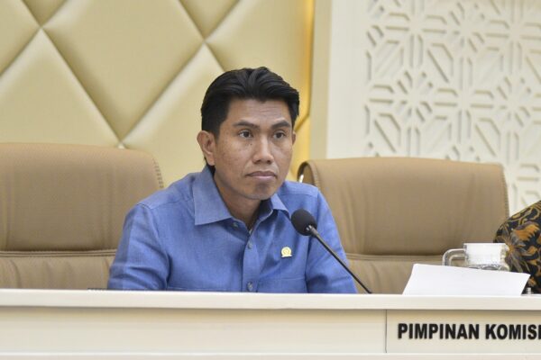Wakil Ketua Komisi II DPR RI Bahtra Banong Foto dok vel scaled