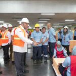 Wamenaker Afriansyah Noor Minta Perusahaan Konsisten Jalankan Norma Ketenagakerjaan agar Pekerja Terlindungi ()