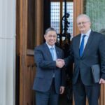 Wamenlu RI Anis Matta dan Deputi Menteri Luar Negeri Rusia Georgy Borisenko (Foto Kemlu RI)