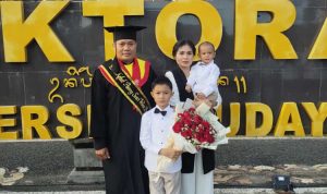 Personil Polda Bali Peraih Gelar Doktor Dengan Predikat Cumlaude Di Wisuda