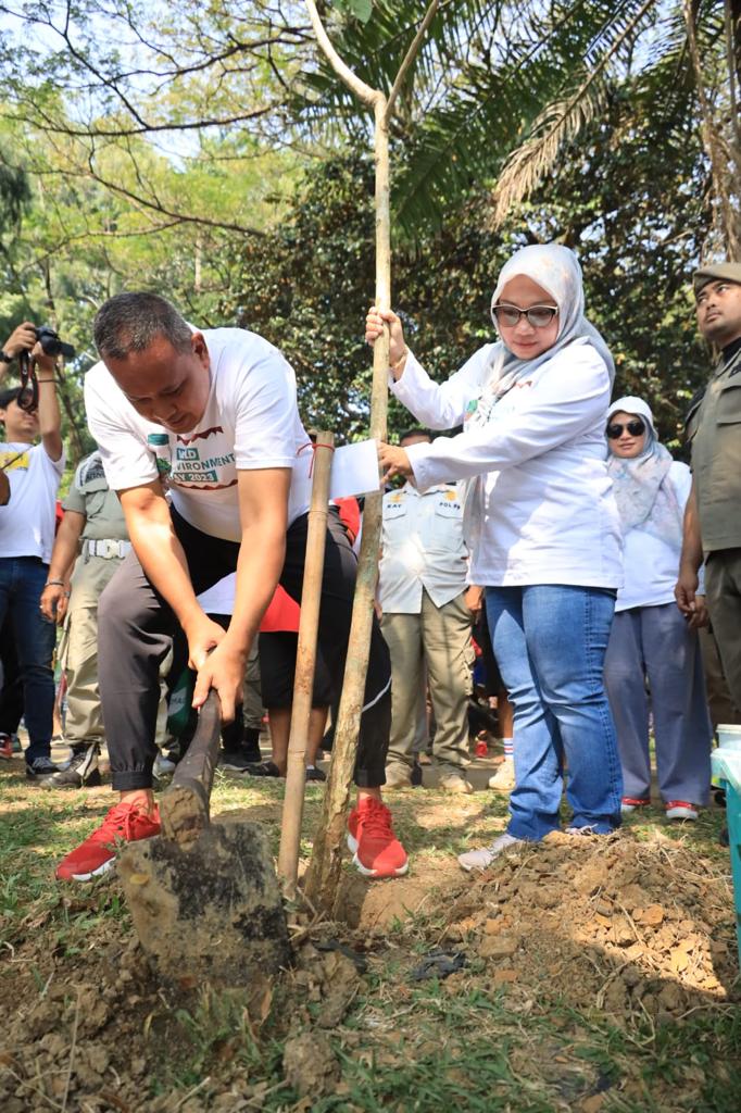 Plt. Wali Kota Bekasi Pada Puncak Peringatan Hari Lingkungan Hidup ...