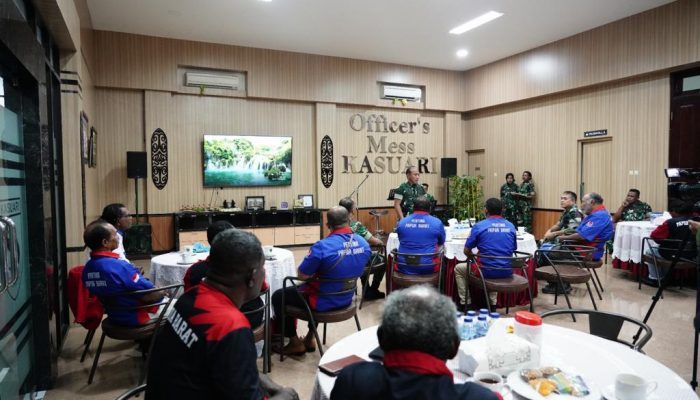 Pangdam Kasuari Optimis Kontingen Tinju Pra PON Dapat Memberikan Kontribusi Bagi Negara dan Mengharumkan Papua Barat